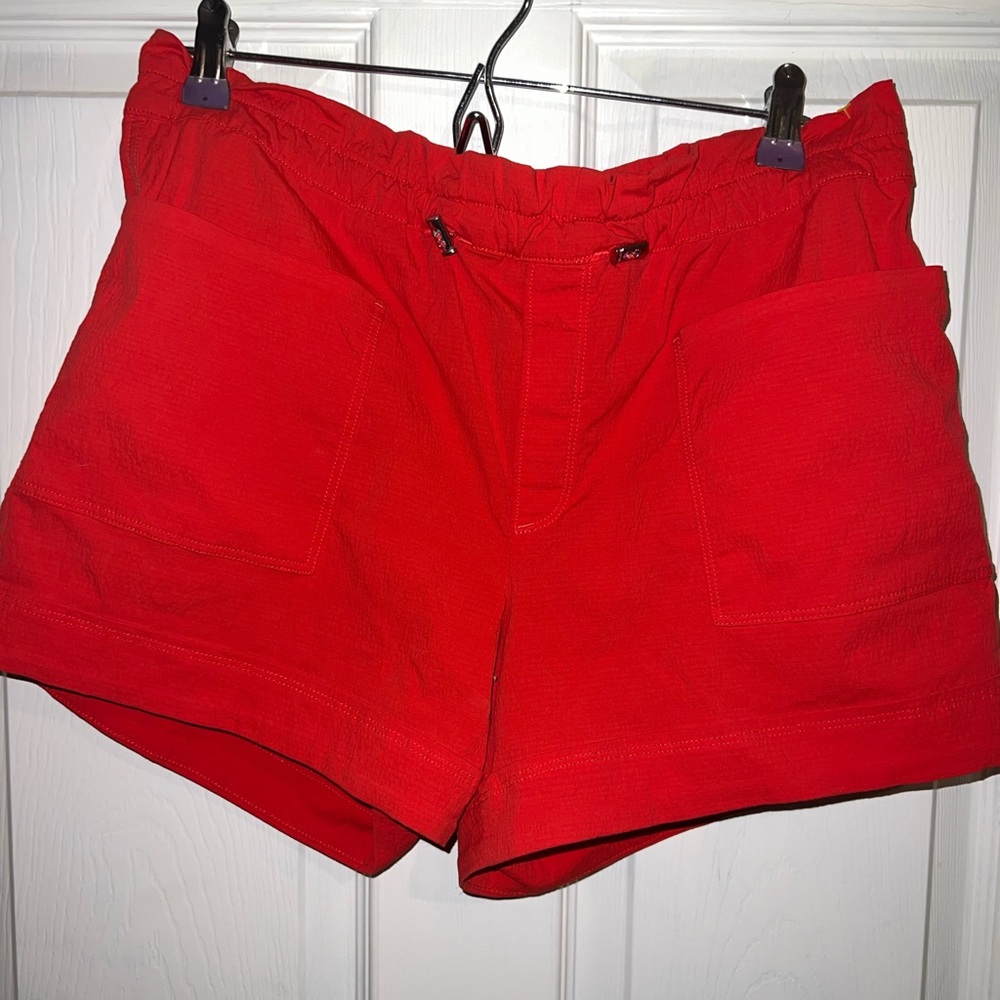 Athleta “Trekkie” Adjustable Shorts
